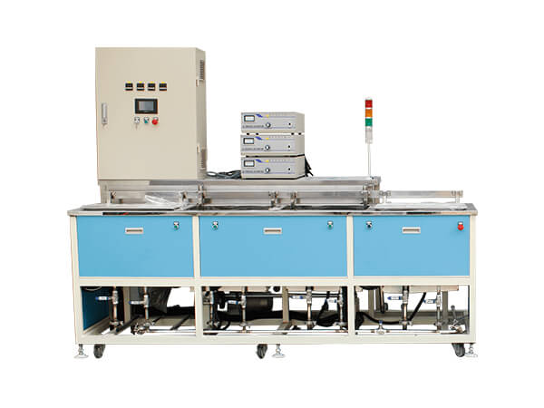 超聲清洗對(duì)絕大多數(shù)工件全是高質(zhì)量的。超聲波清洗機(jī)雖然每秒鐘上一千次的微發(fā)生爆炸發(fā)生的成效是強(qiáng)悍的，但清洗全過(guò)程是可靠的，由于這個(gè)動(dòng)能處于不大的動(dòng)能數(shù)量級(jí)上。但亦有特例的狀況，有可能會(huì)導(dǎo)致被清洗工件的損害。怎樣來(lái)防止清洗機(jī)損害的產(chǎn)生，這兒中小